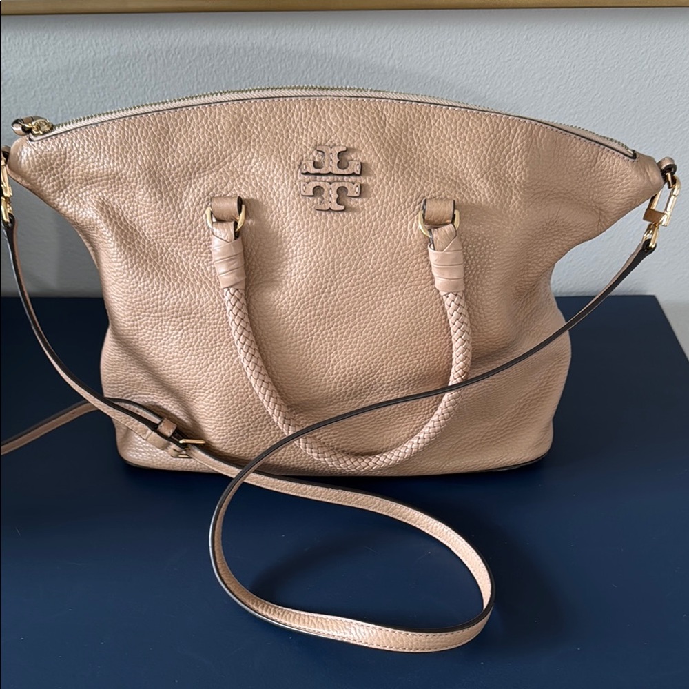 Tory Burch Tan Shoulder Bag with Adjustable Strap - Picture 3 of 11